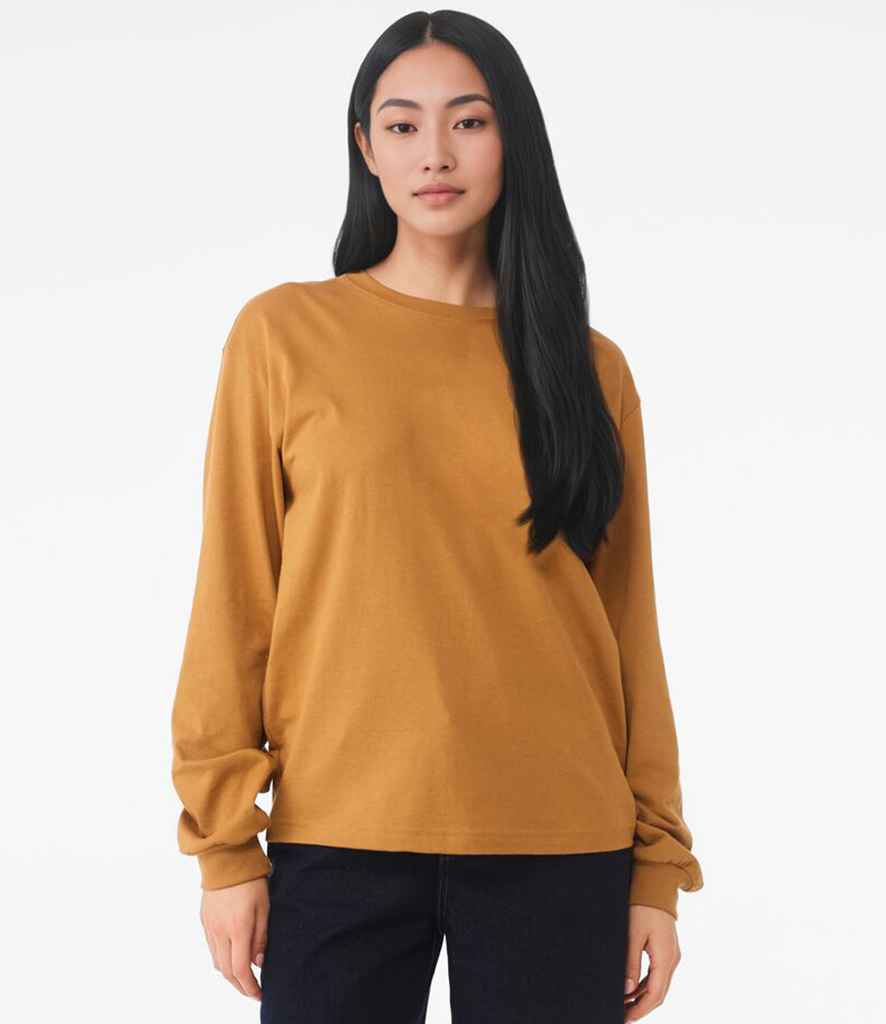 CV3511 Athletic Heather Model