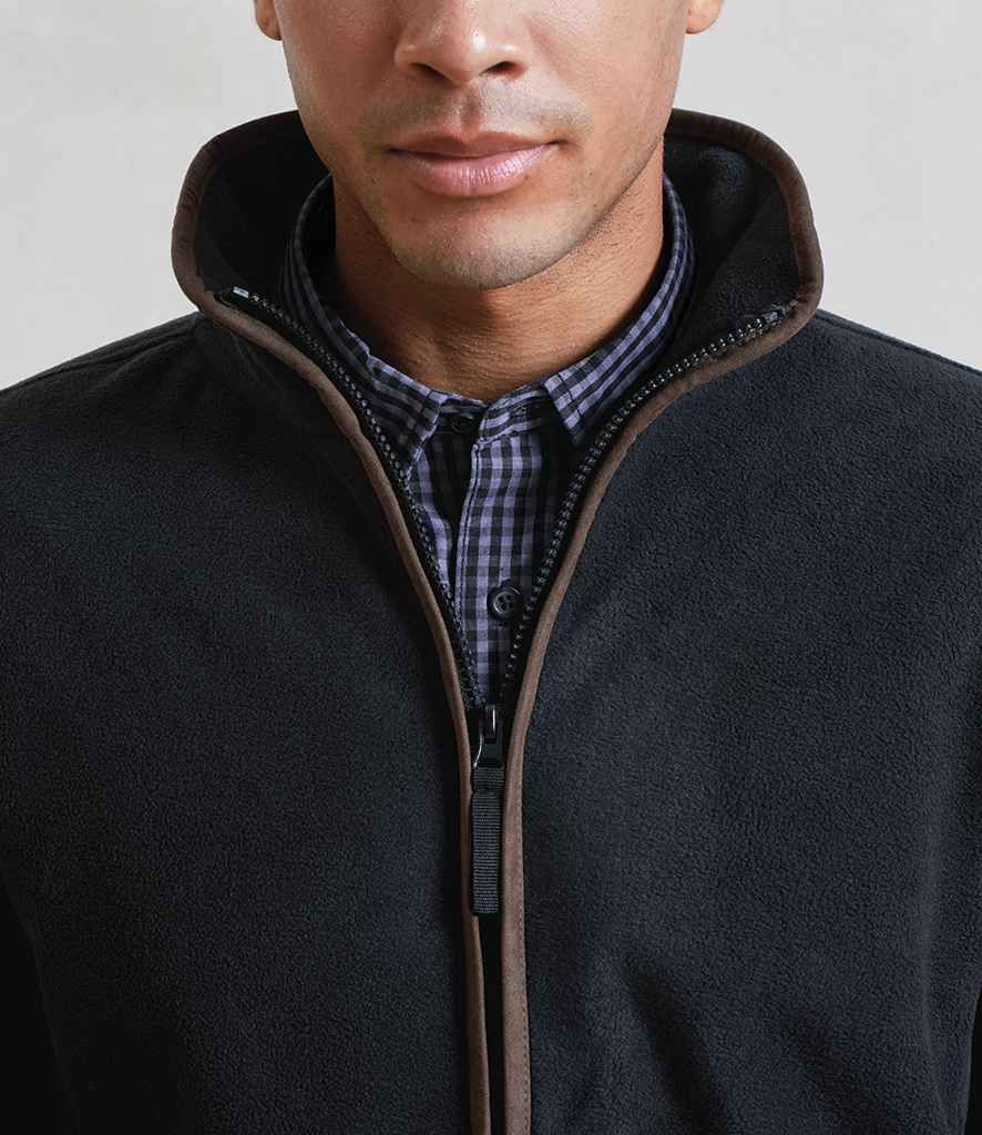 PR823 Black/Brown Model