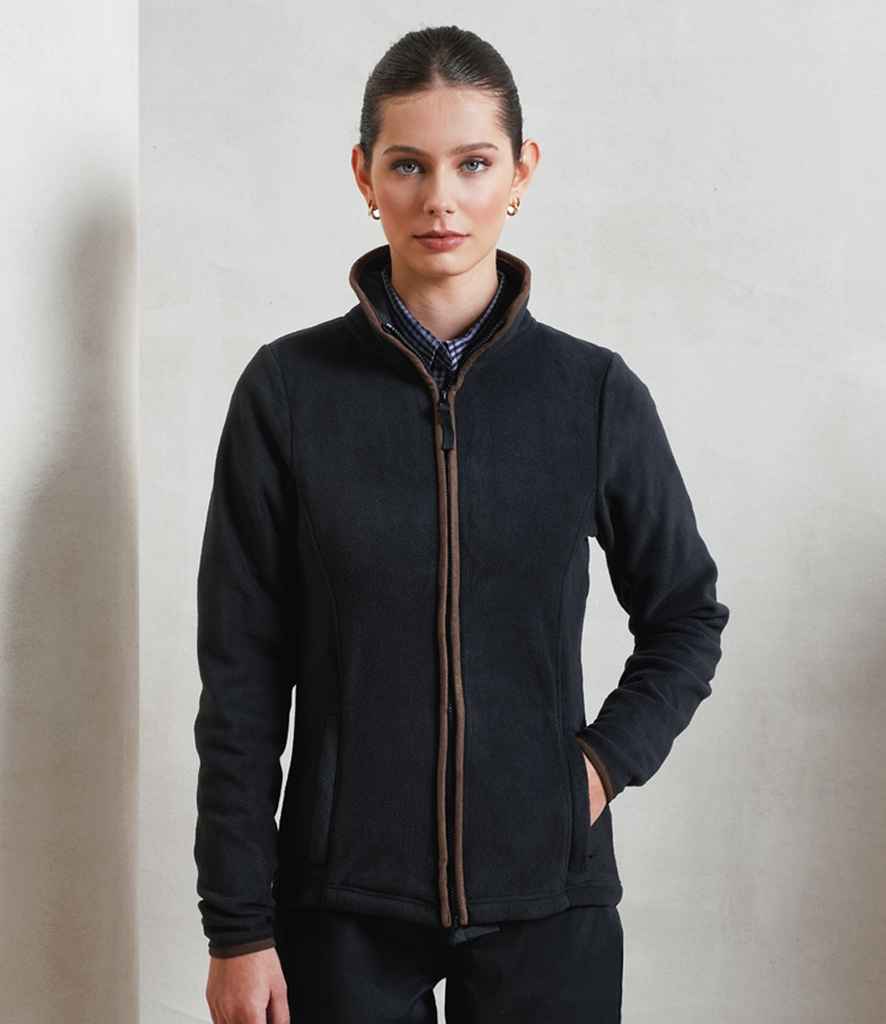 PR824 Black/Black Front