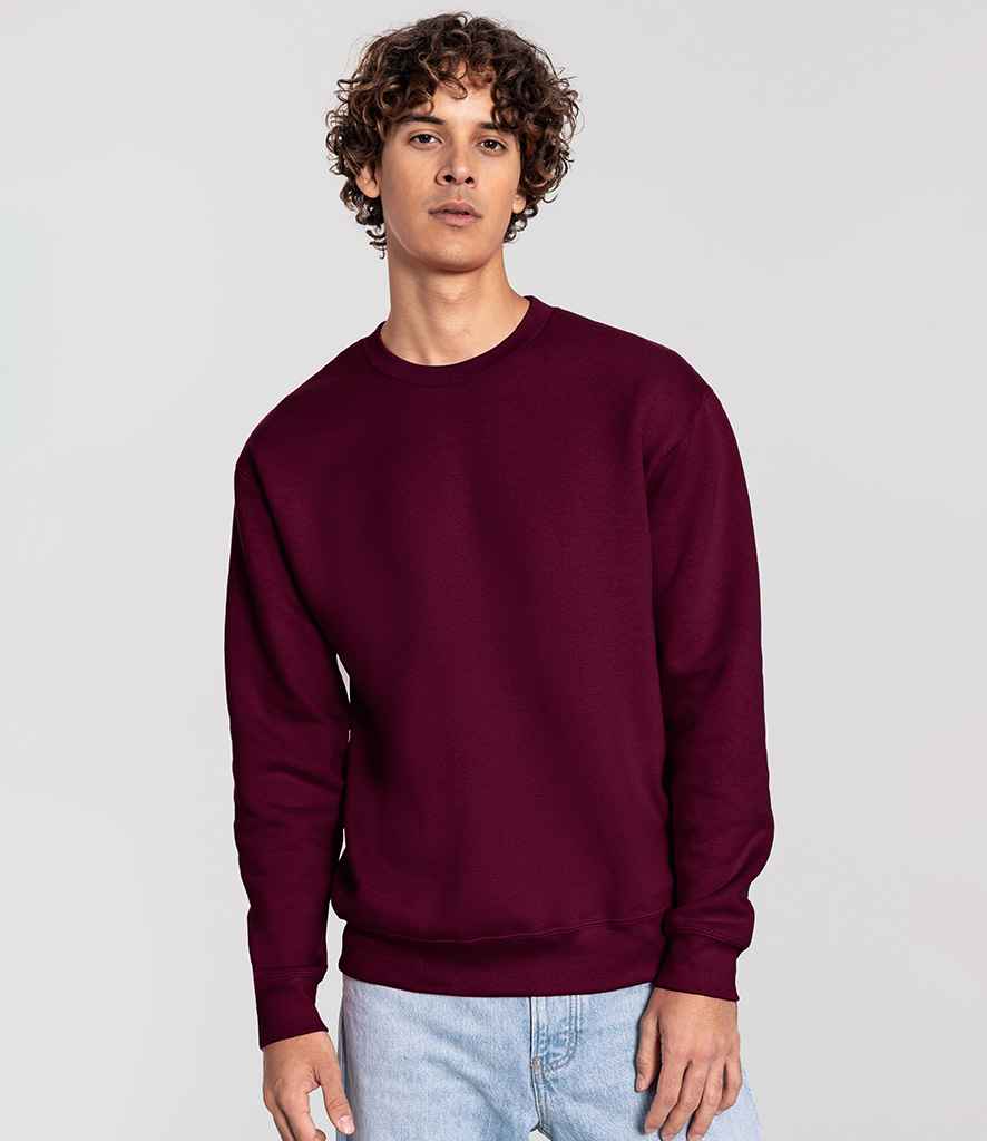 SS151 Athletic Heather Model