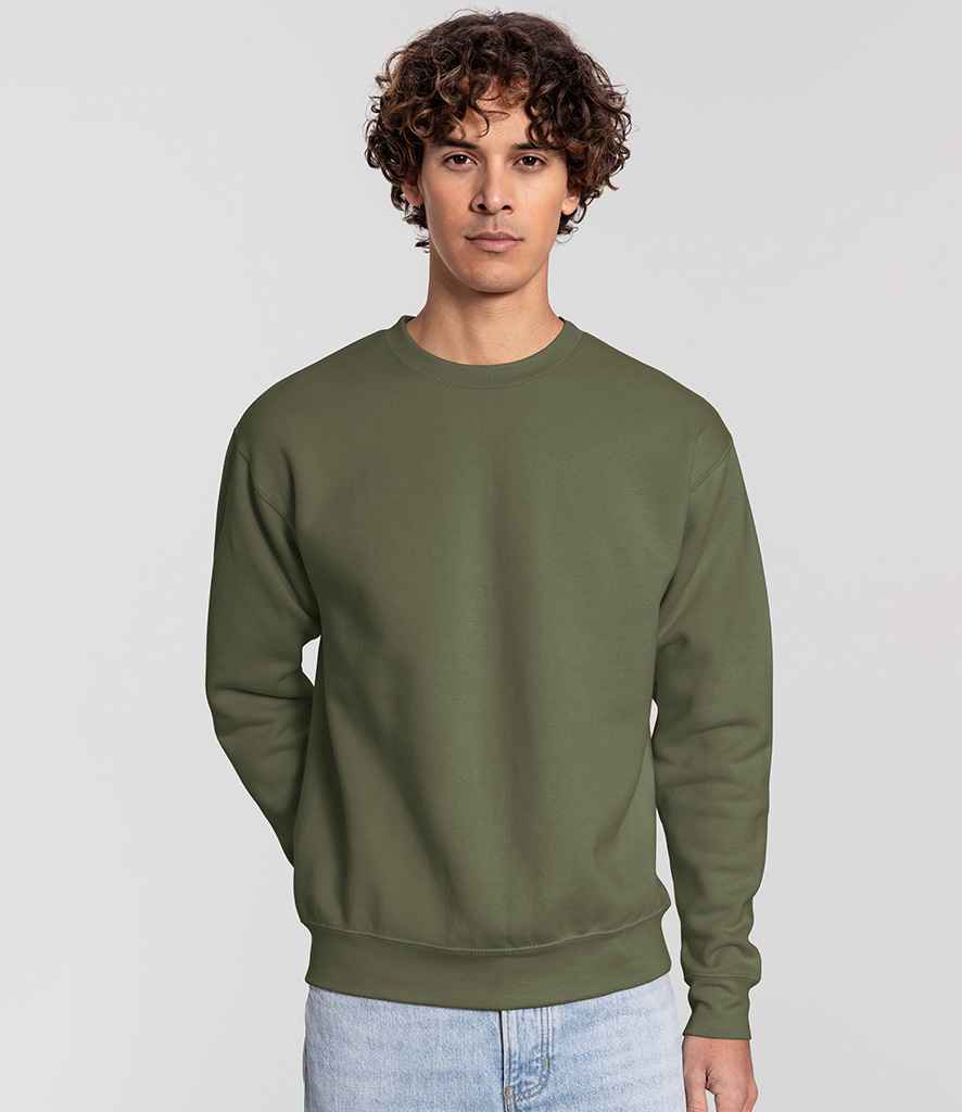 SS151 Athletic Heather Model