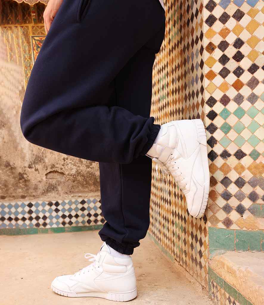 SS156 Athletic Heather Model